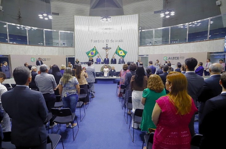 Assembleia Legislativa homenageia procuradores do Estado do Ceará