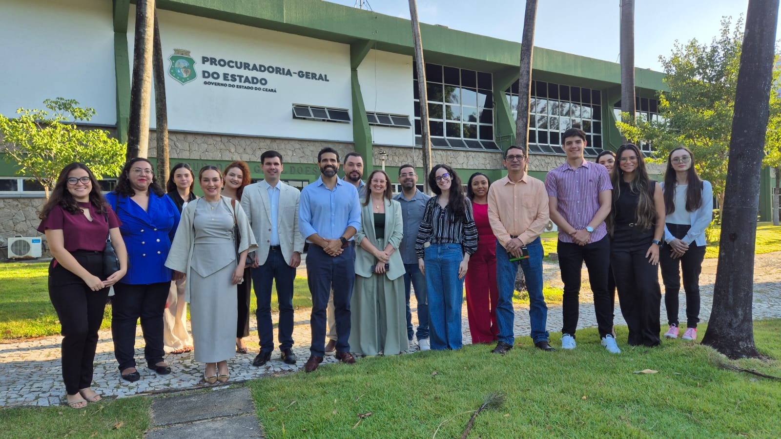 PGE-CE recebe visita de estudantes de Direito